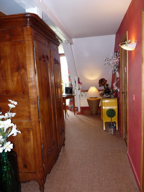 Chambres d'Hôtes La Bréachère Yvré-lʼÉvêque Exterior foto